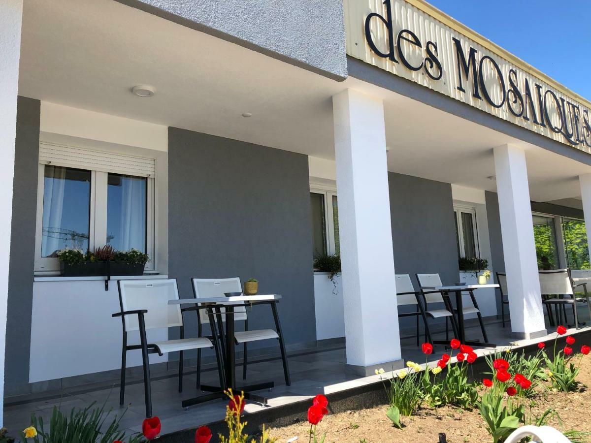 Hotel Des Mosaiques Orbe Esterno foto